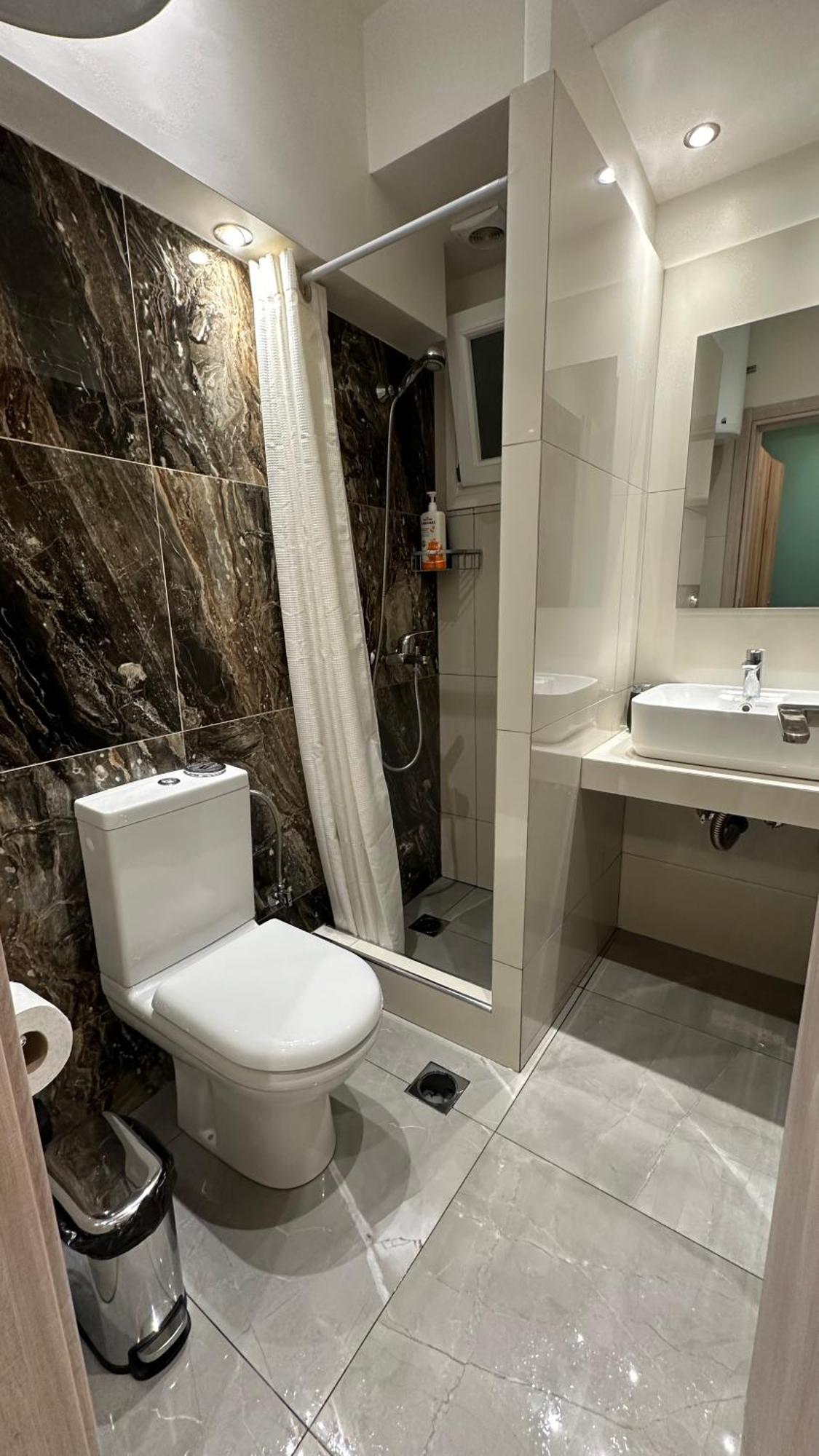 Luxury Semi Basement With Terrace * Athens